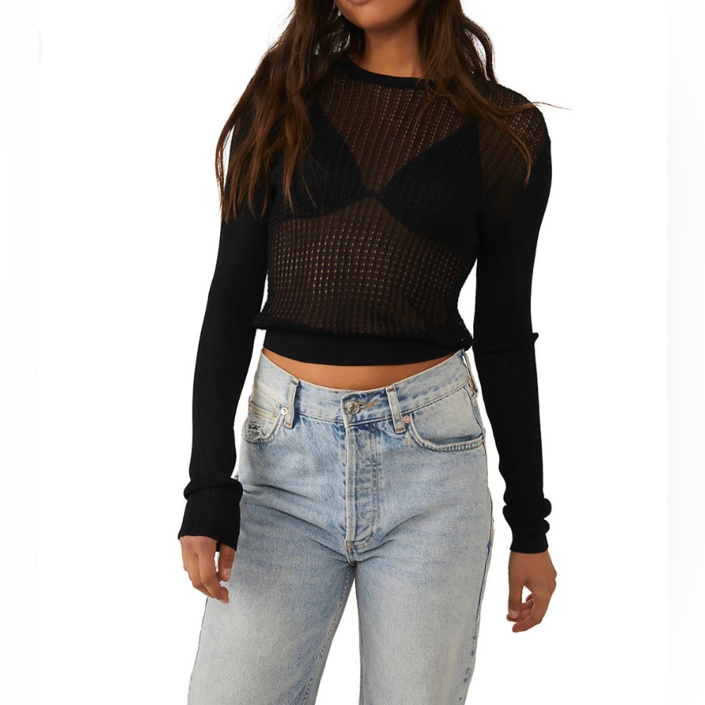 NWT- FREE PEOPLE H20 CREW NECK SHEER LONG SLEEVE PULLOVER CROPPED TOP - M